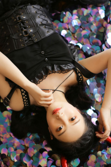 女生的裙子下有什么